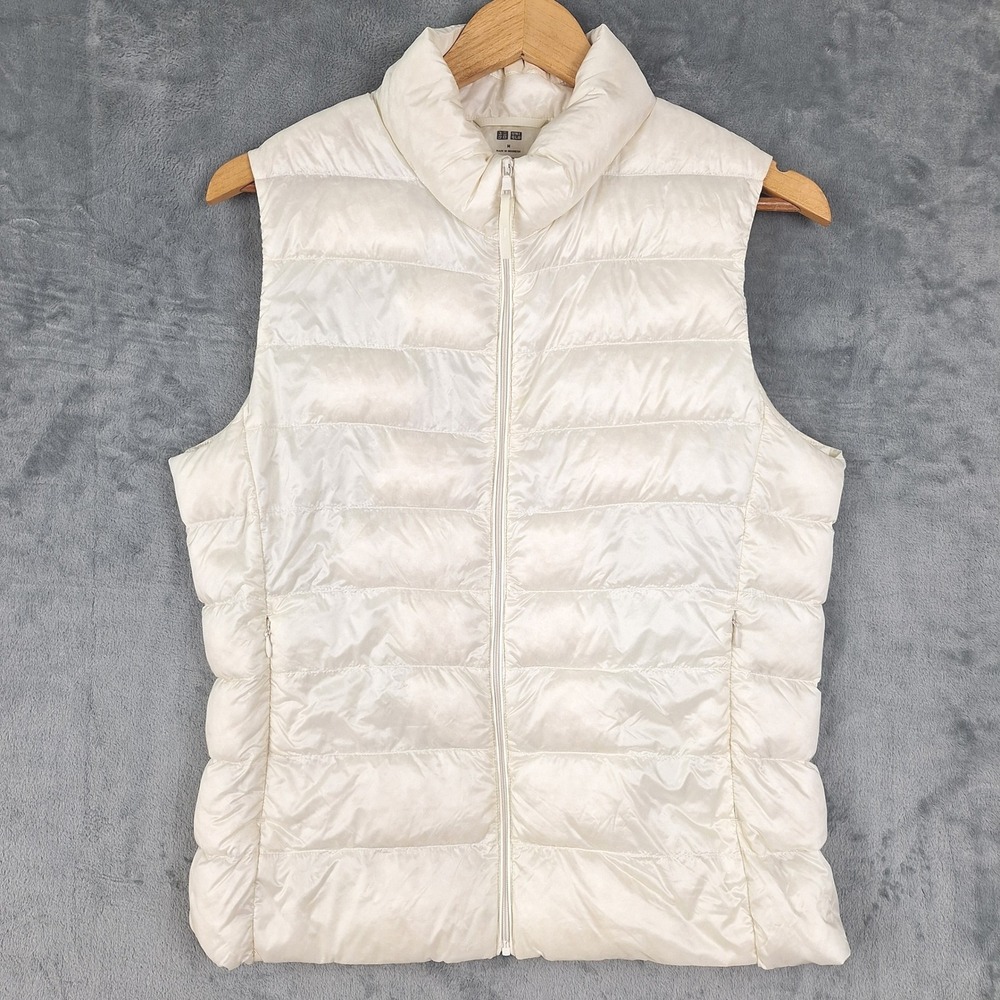 Uniqlo Down Puffer Vest Women Medium Quilted Full Zip Jacket Lightweight Outdoor